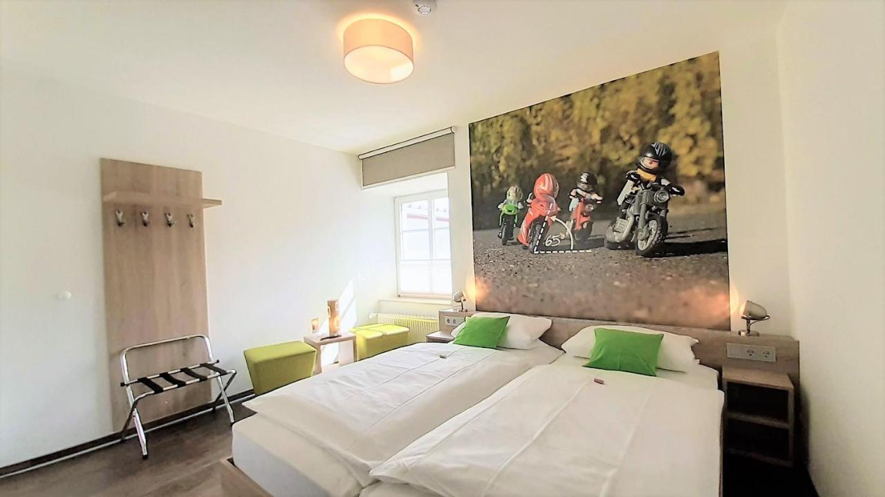 Winkelwerkstatt Hotel 크로프 외부 사진